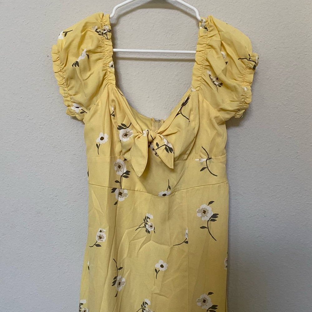 Pale Yellow Floral Dress - Picture 5 of 16